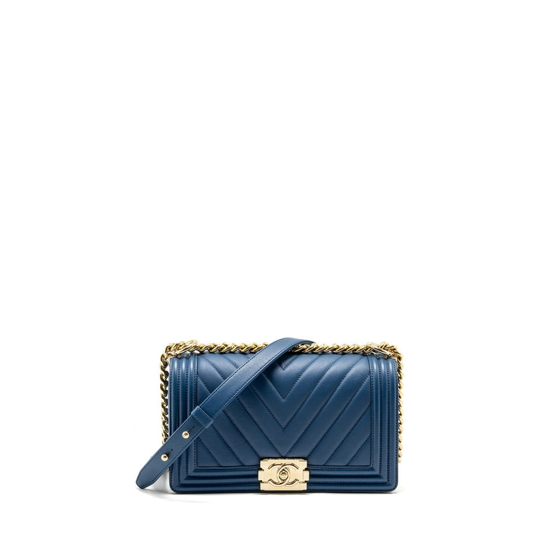 CHANEL MEDIUM CHEVRON BOY BAG CALFSKIN BLUE GHW