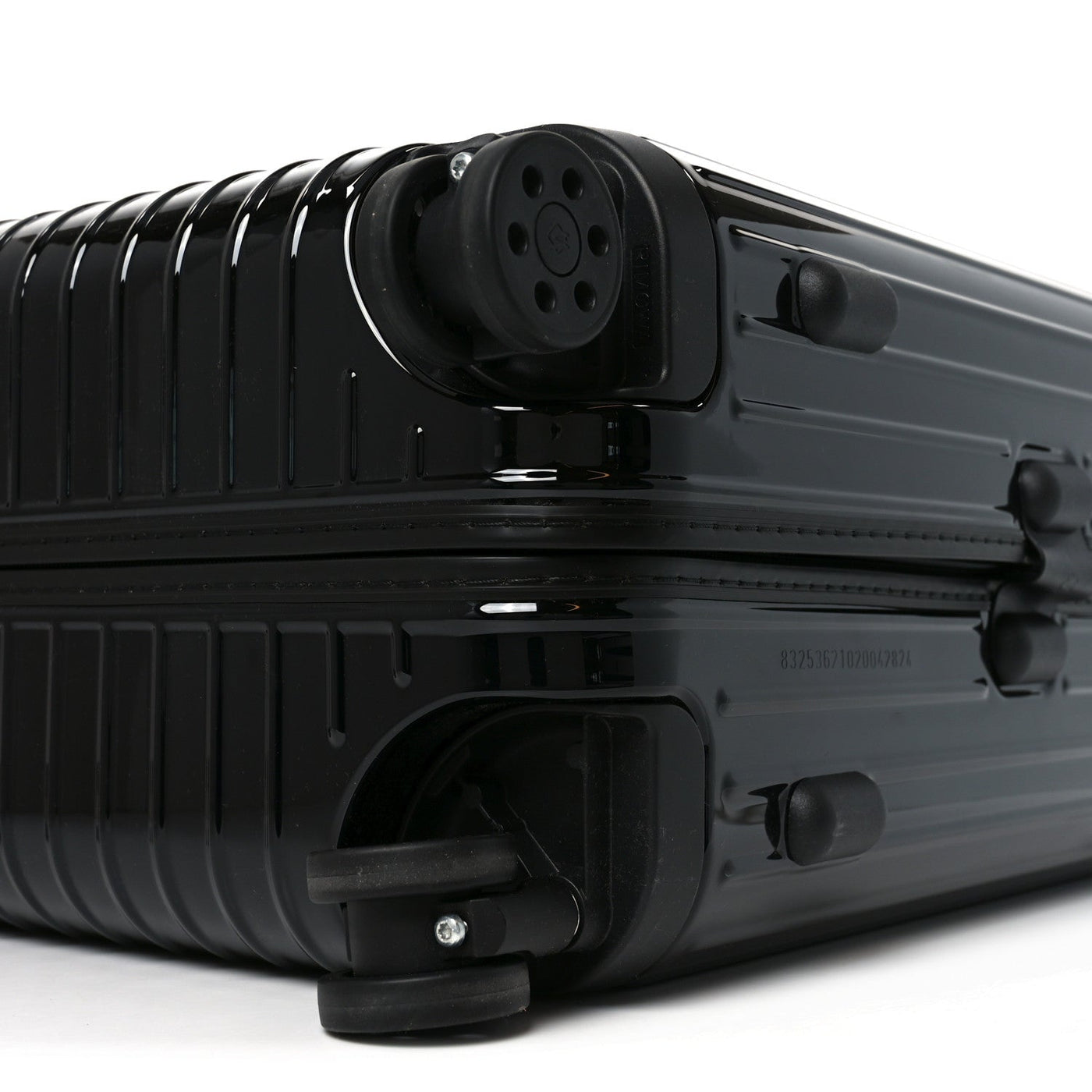 RIMOWA GLOSS POLYCARBONATE ESSENTIAL CABIN BLACK
