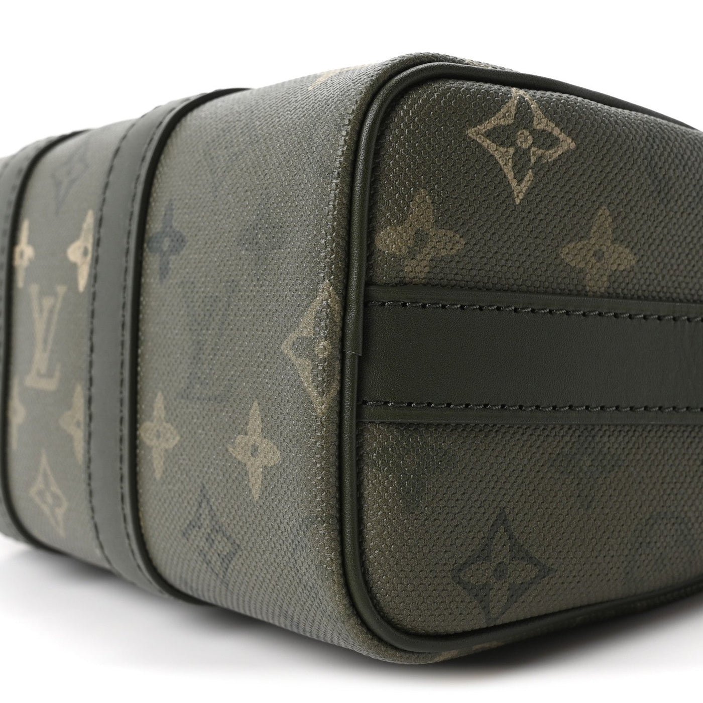 LOUIS VUITTON MONOGRAM SURPLUS KEEPALL BANDOULIERE 25 KHAKI