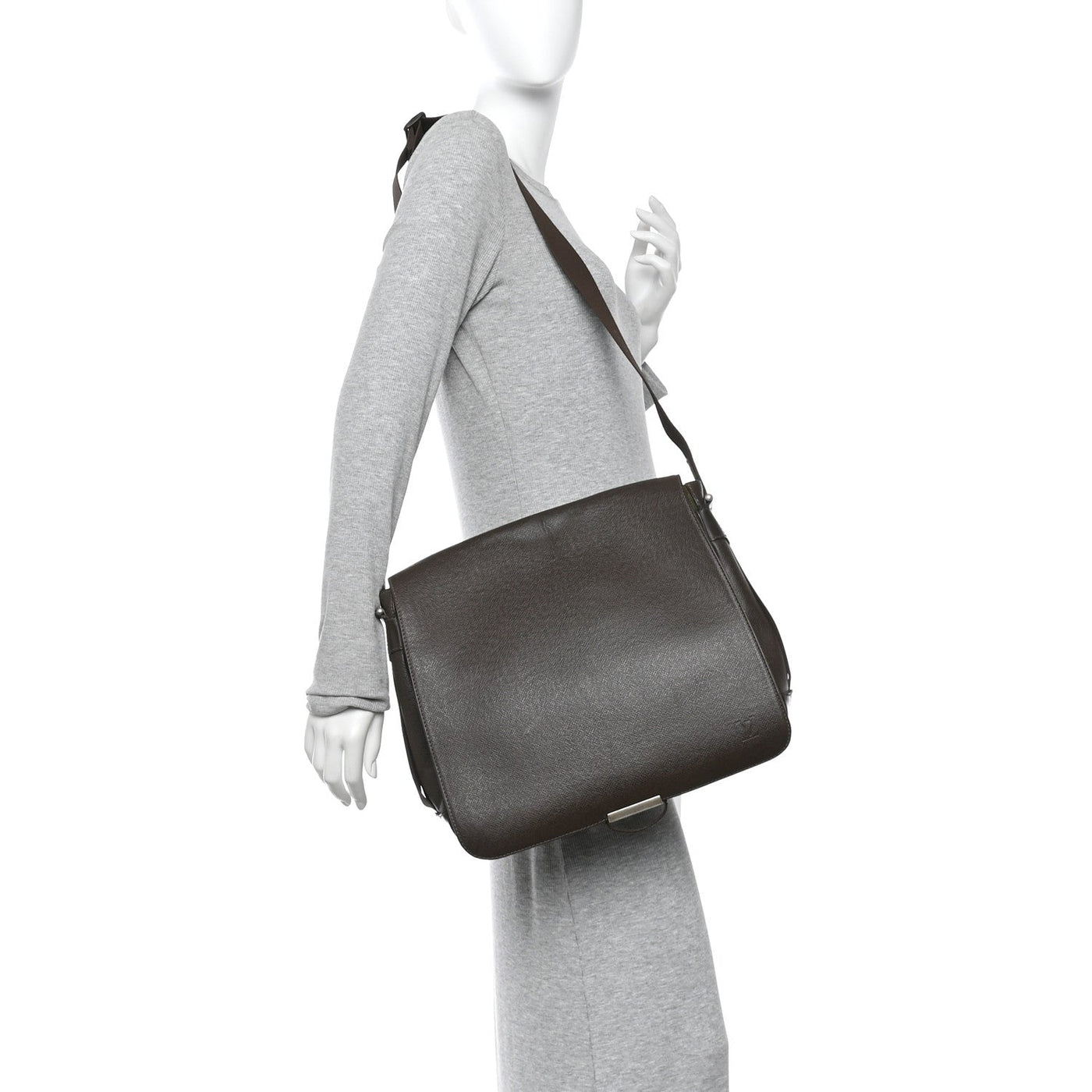 LOUIS VUITTON TAIGA ANDREI MESSENGER BAG GRIZZLI