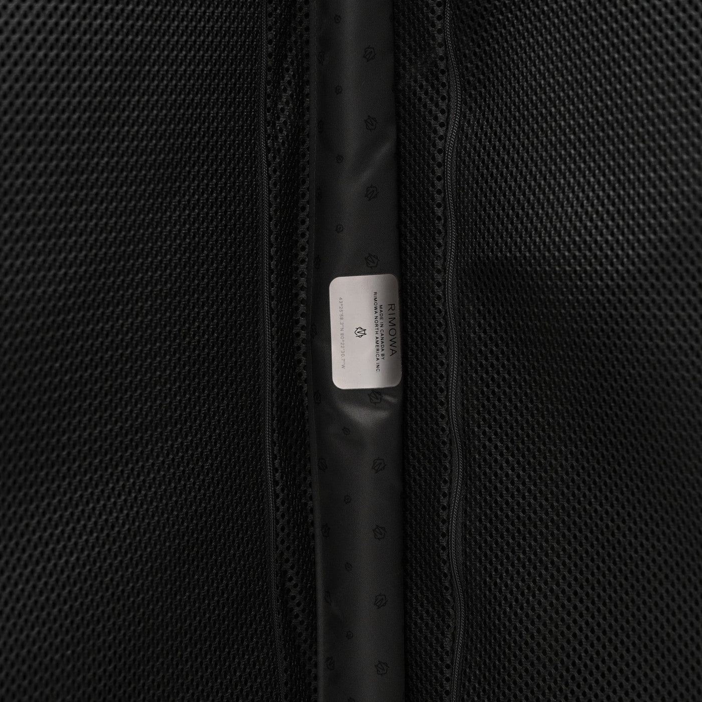 RIMOWA GLOSS POLYCARBONATE ESSENTIAL LITE CABIN BLACK