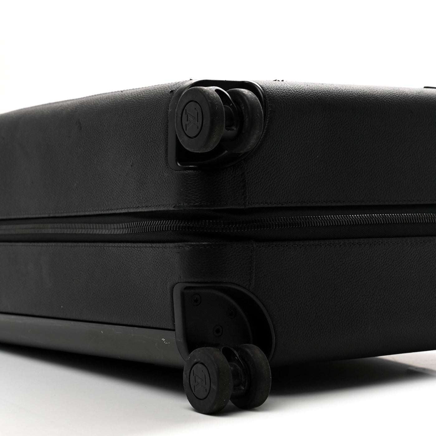 LOUIS VUITTON COWHIDE AEROGRAM HORIZON 55 BLACK