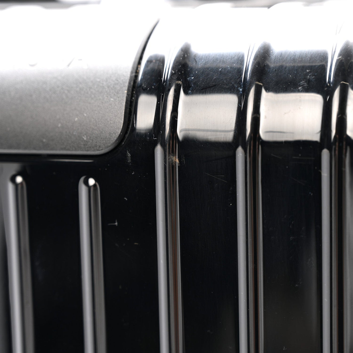 RIMOWA GLOSS POLYCARBONATE ESSENTIAL LITE CABIN BLACK