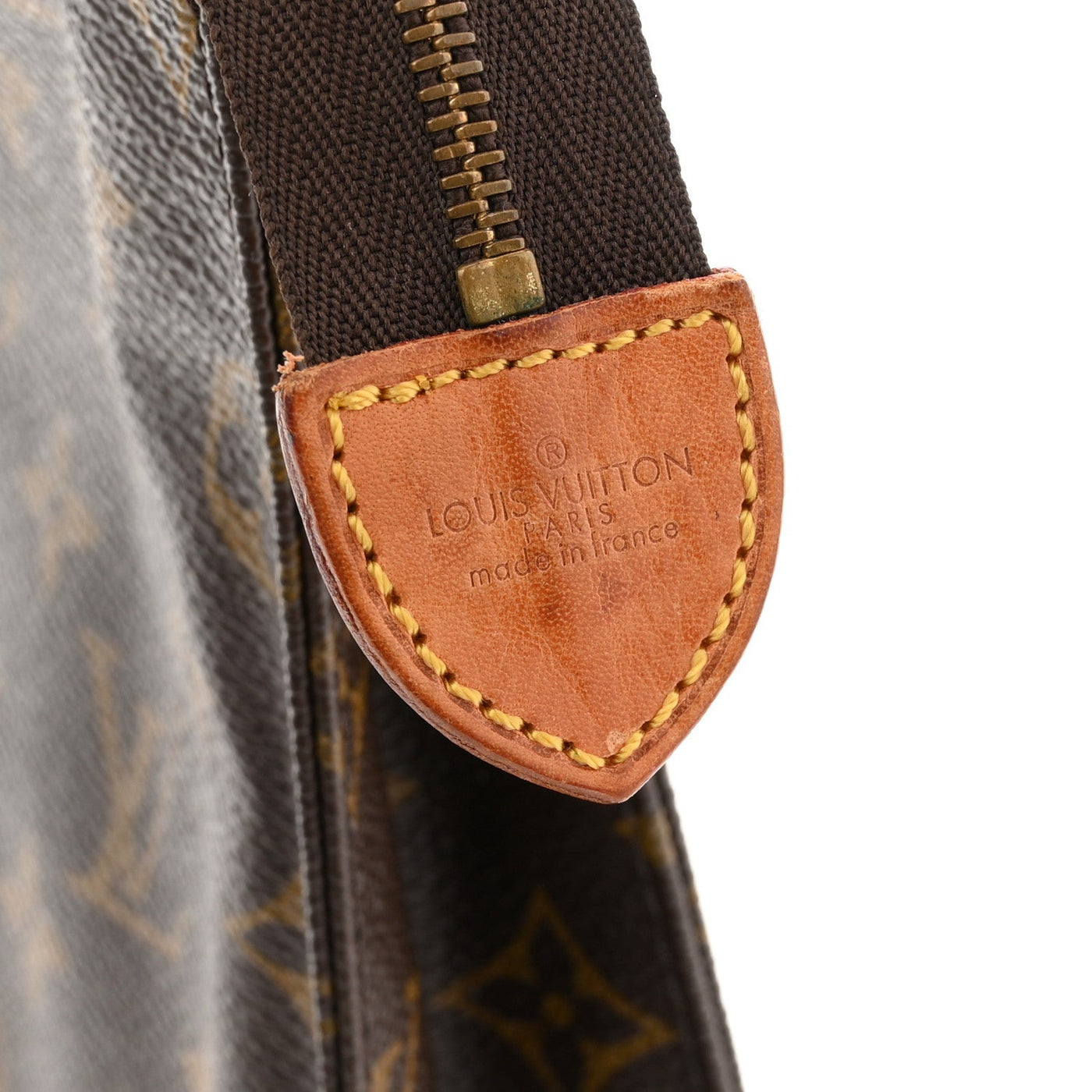 LOUIS VUITTON MONOGRAM TOILETRY POUCH 26