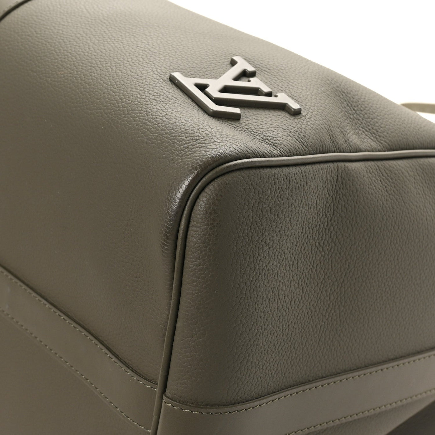 LOUIS VUITTON GRAINED CALFSKIN AEROGRAM KEEPALL BANDOULIERE 50 KHAKI