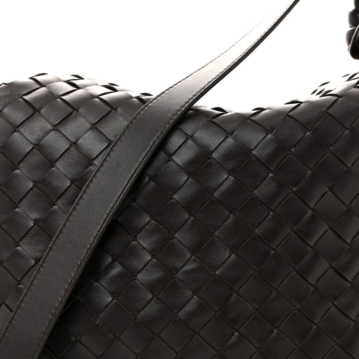 BOTTEGA VENETA NAPPA INTRECCIATO MEDIUM LOOP WEEKENDER BAG FONDANT