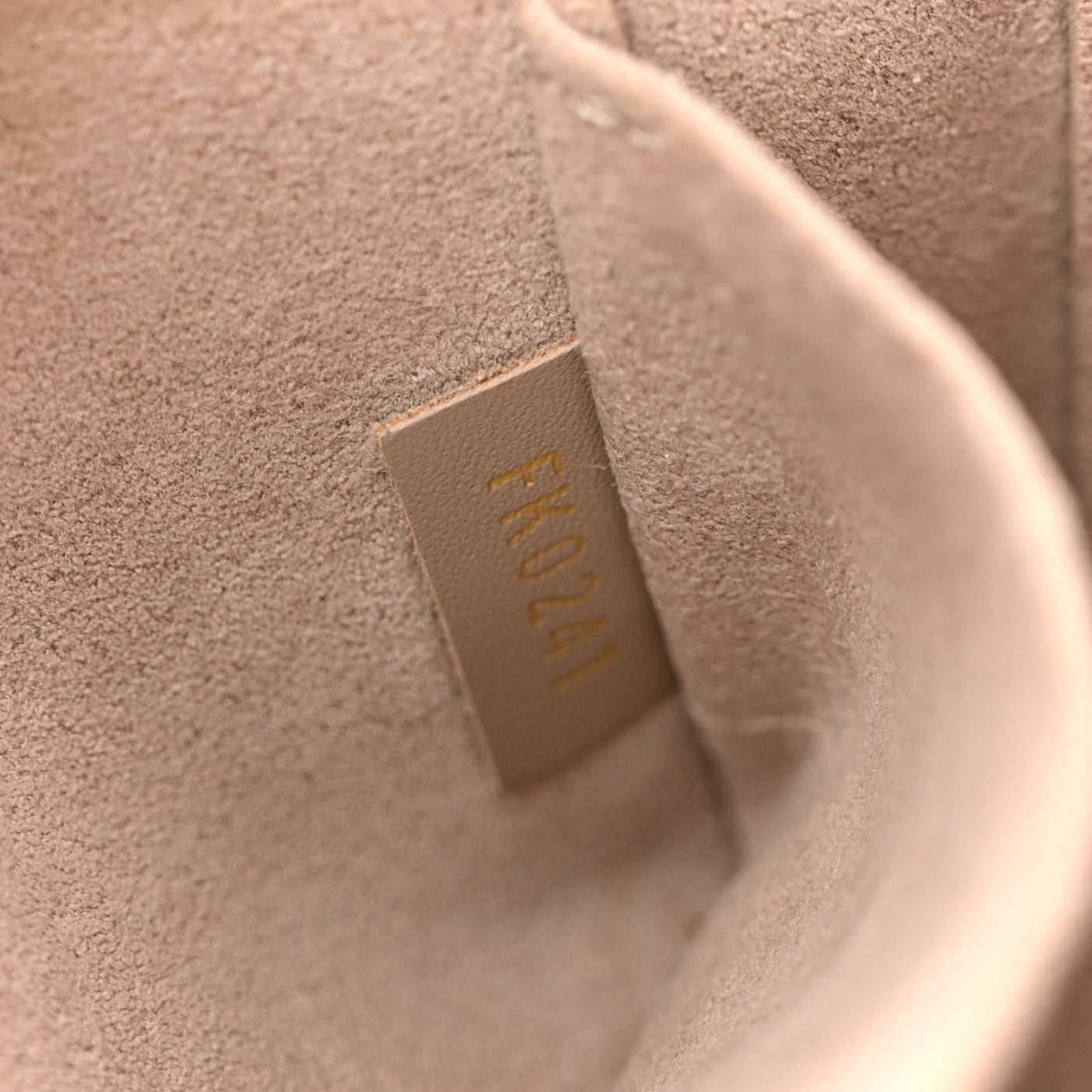 LOUIS VUITTON EMPREINTE MONOGRAM GIANT VANITY PM TOURTERELLE