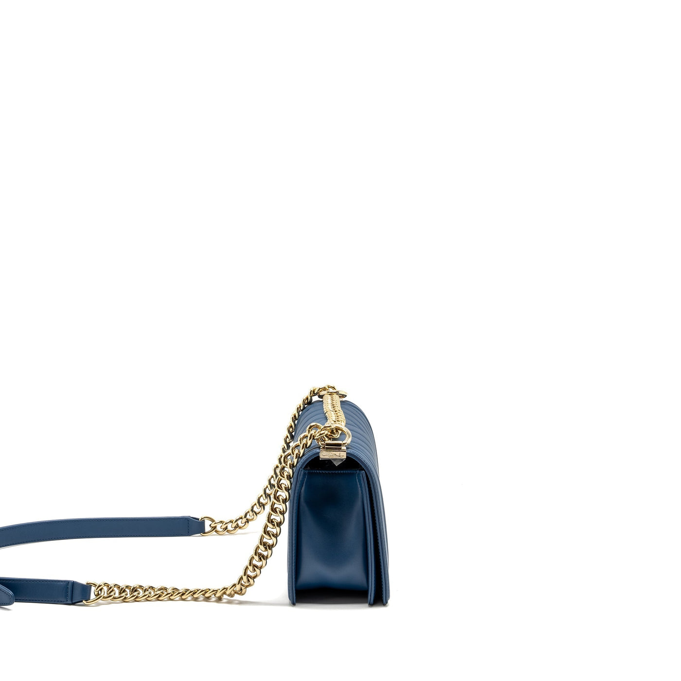 CHANEL MEDIUM CHEVRON BOY BAG CALFSKIN BLUE GHW