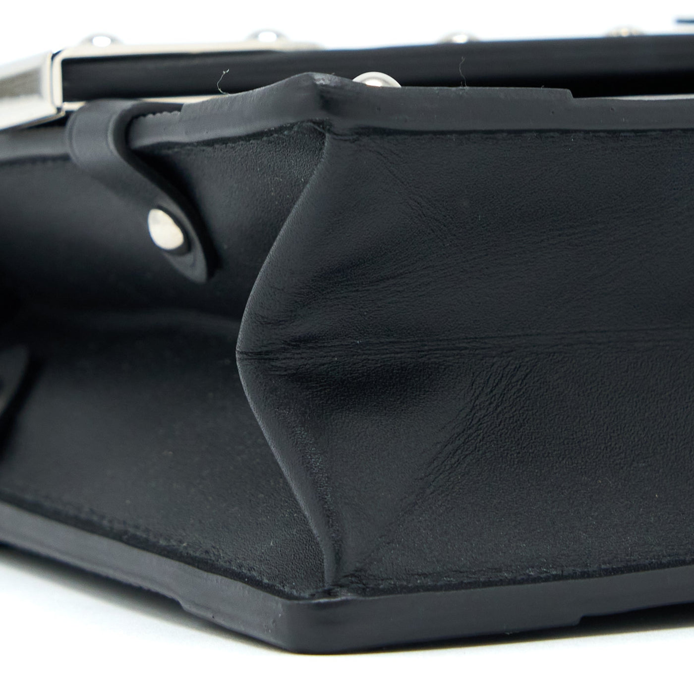LOUIS VUITTON TRUNK CHAIN WALLET EPI BLACK SHW
