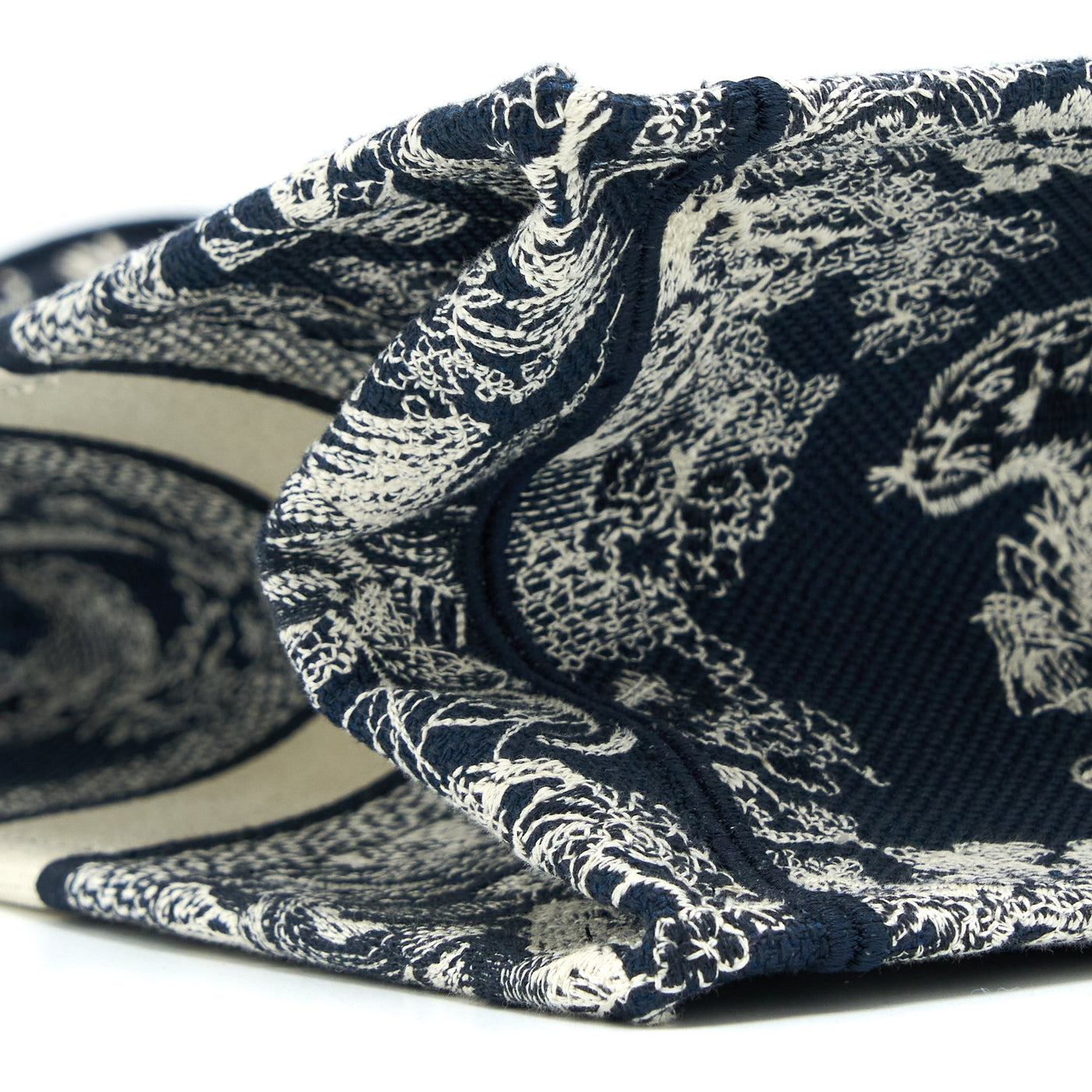 DIOR MEDIUM BOOK TOTE BLUE TOILE DE JOUY EMBROIDERY
