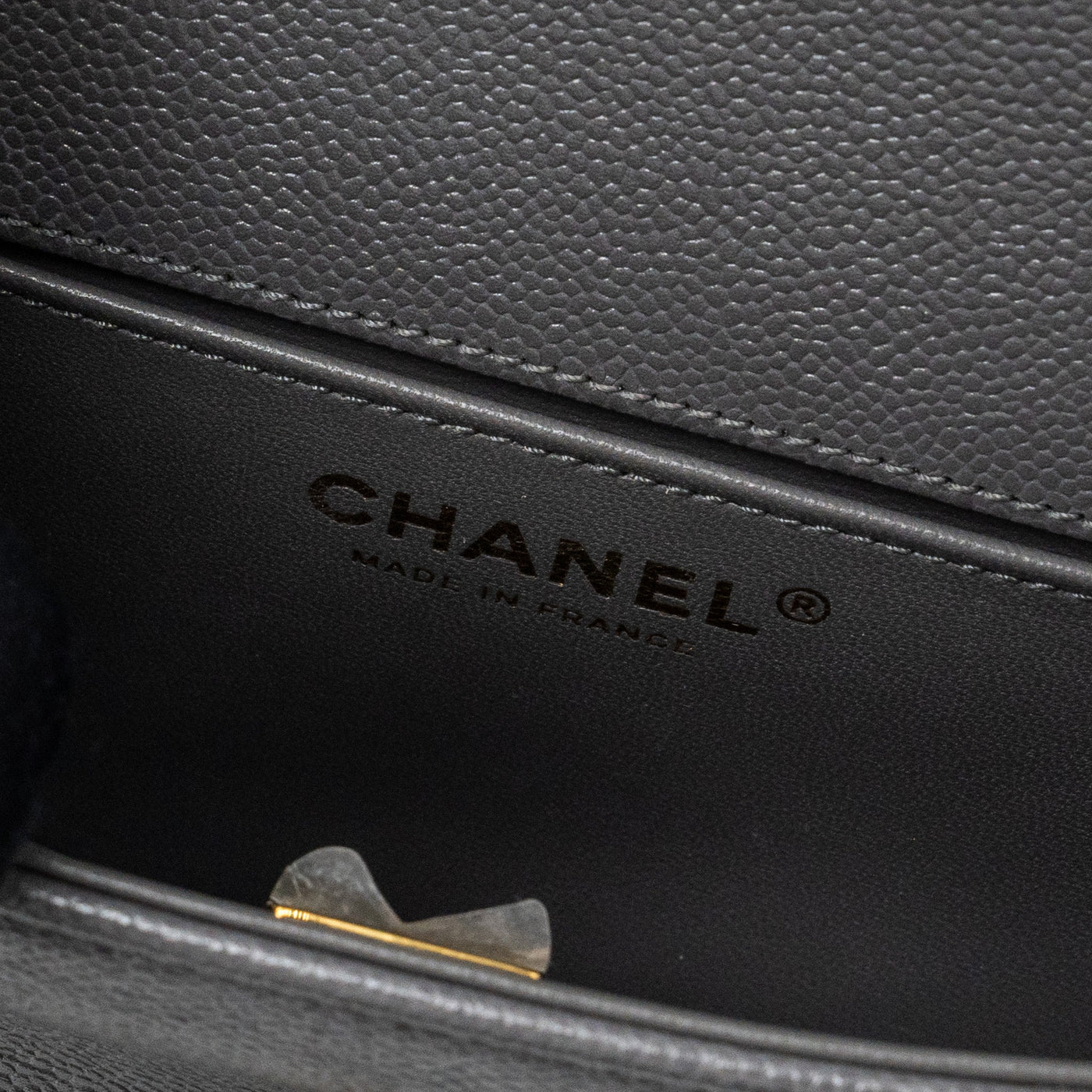CHANEL 22A ROUND BOY MESSENGER BAG CAVIAR GREY GHW(MICROCHIP)