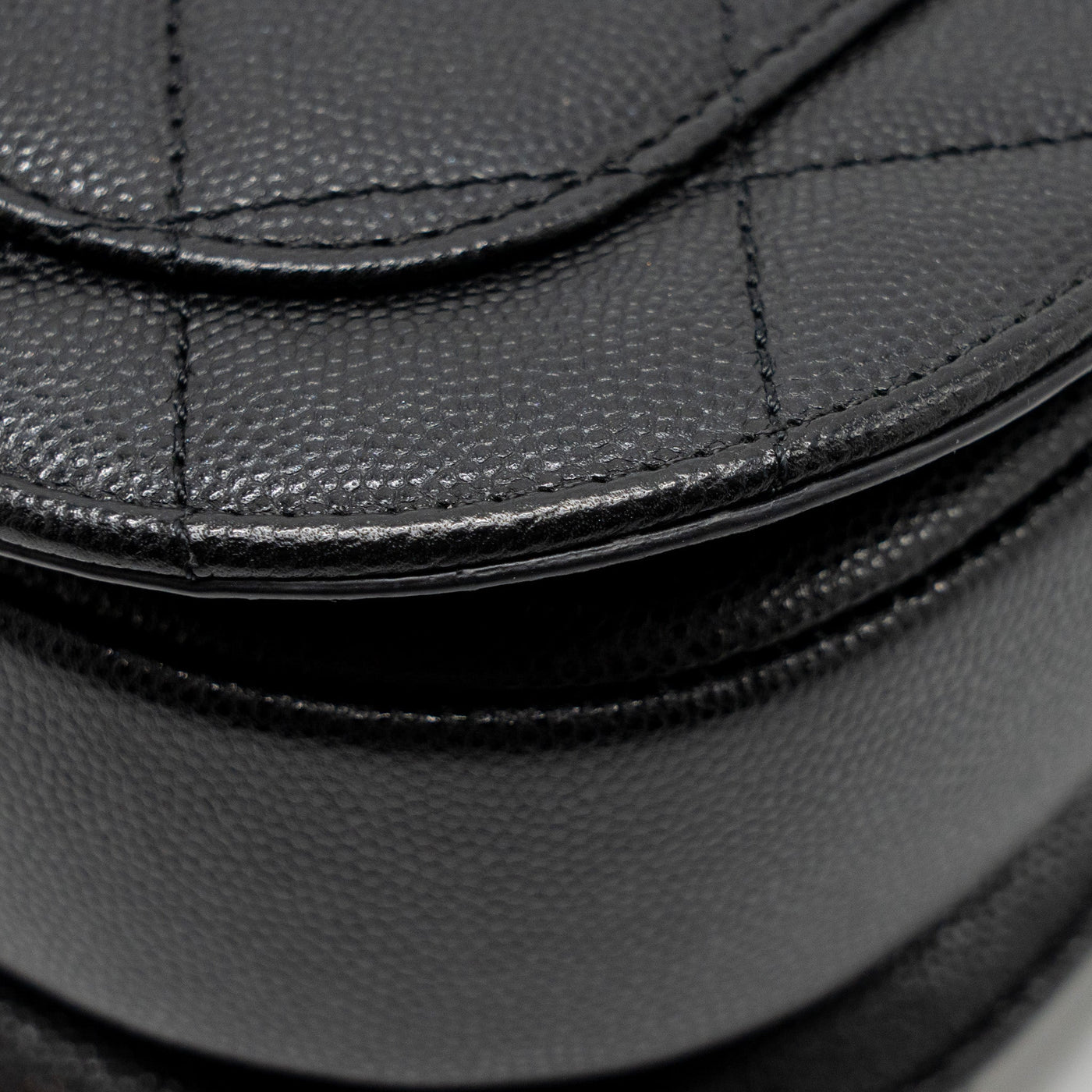 CHANEL 22B ROUND MESSENGER BAG CAVIAR BLACK GHW (MICROCHIP)