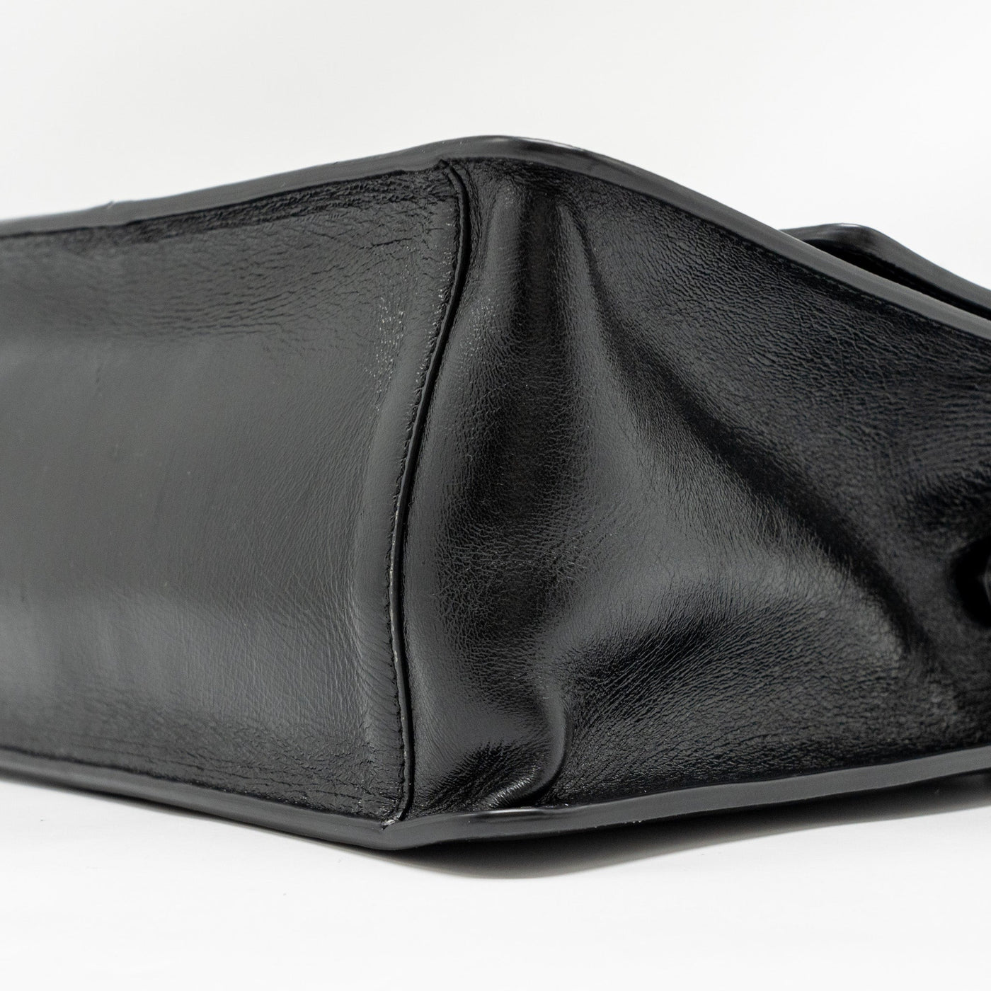 FENDI KAN U SHOULDER BAG LEATHER BLACK GHW