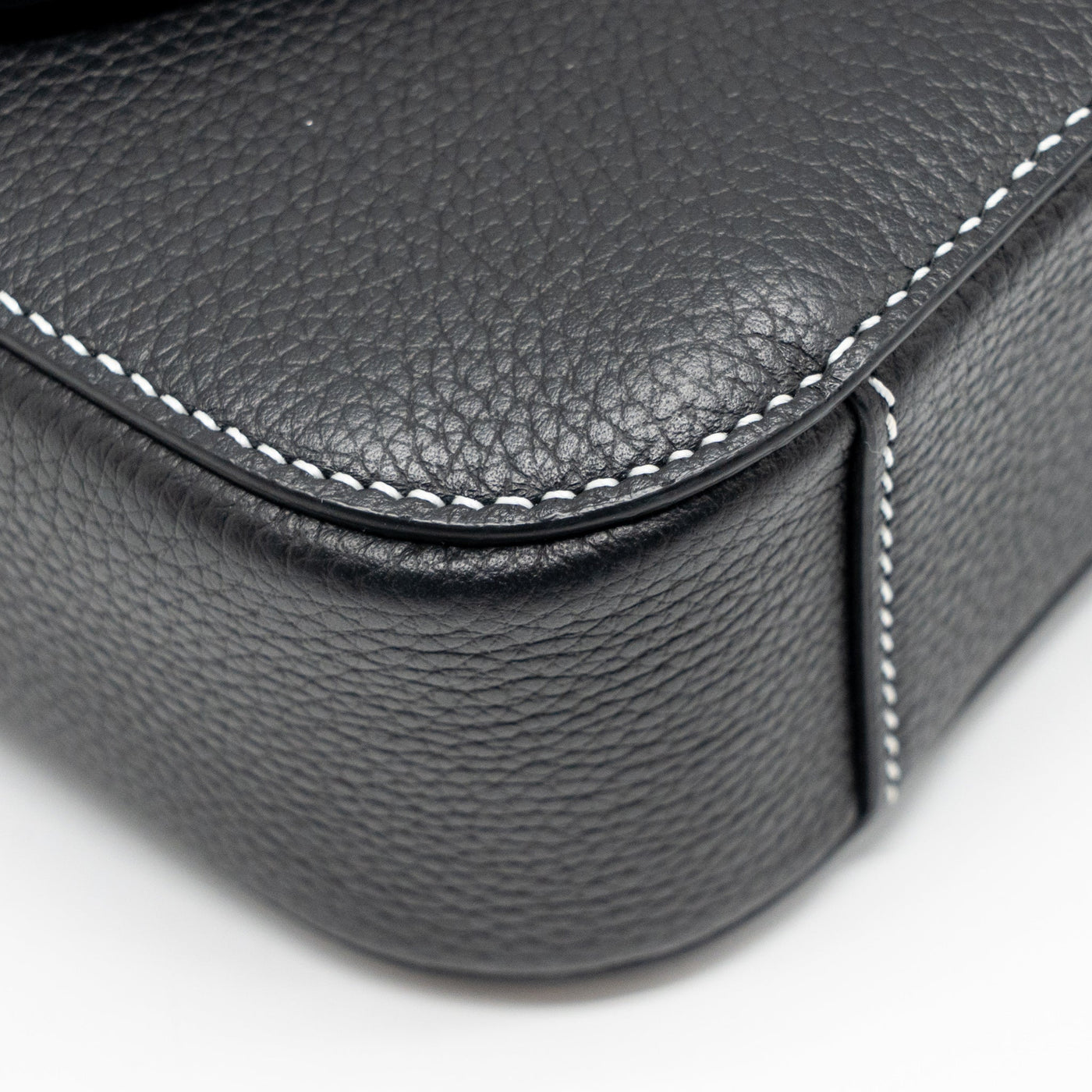 DIOR MEDIUM SADDLE FLAP MESSENGER BAG GRAINED CALFSKIN BLACK GHW