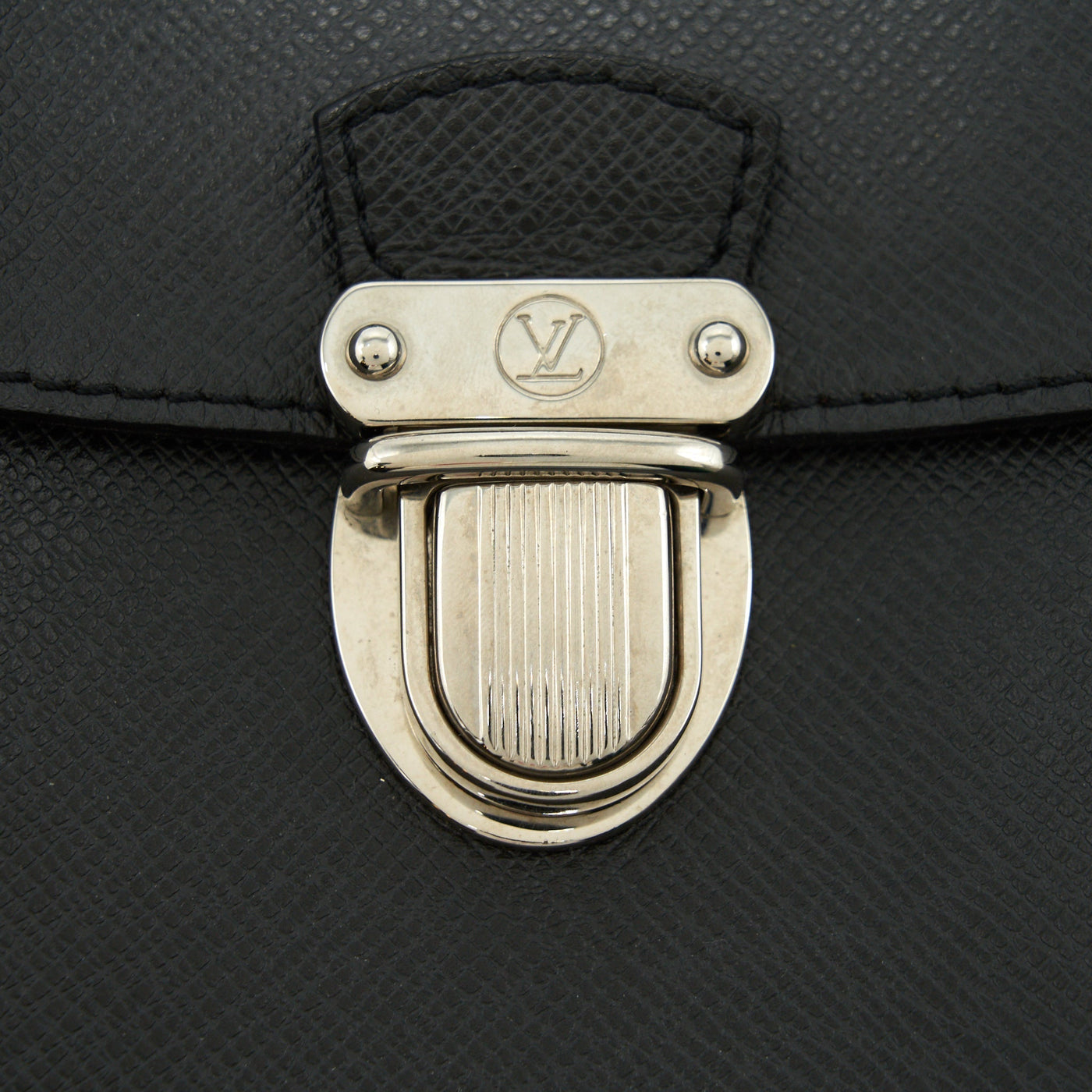 LOUIS VUITTON MEN'S MESSENGER BAG IN BLACK