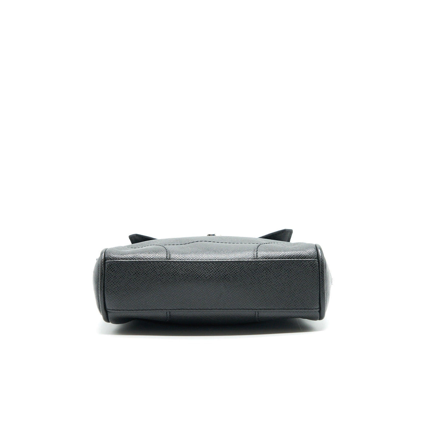 LOUIS VUITTON MEN'S MESSENGER BAG IN BLACK