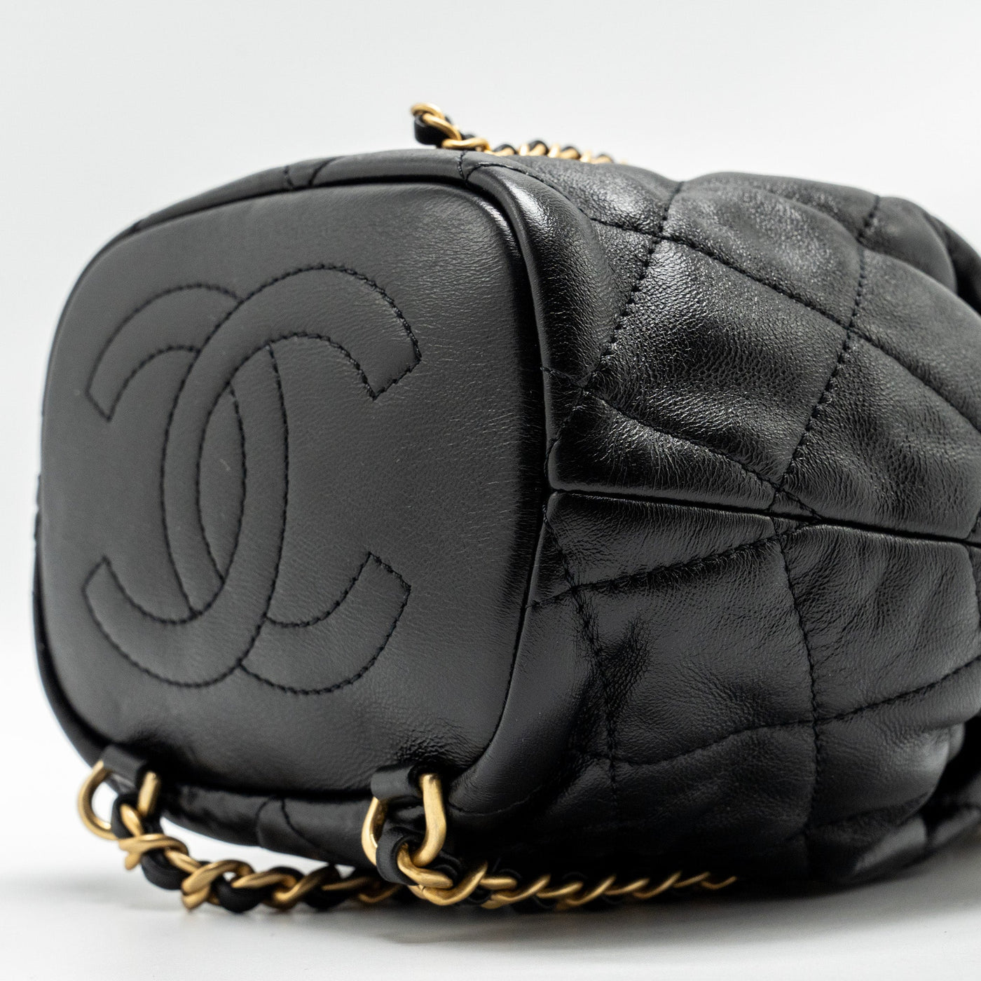 CHANEL 22S CANDY CHAINS MINI BUCKET BACKPACK LAMBSKIN BLACK GHW (MICROCHIP)