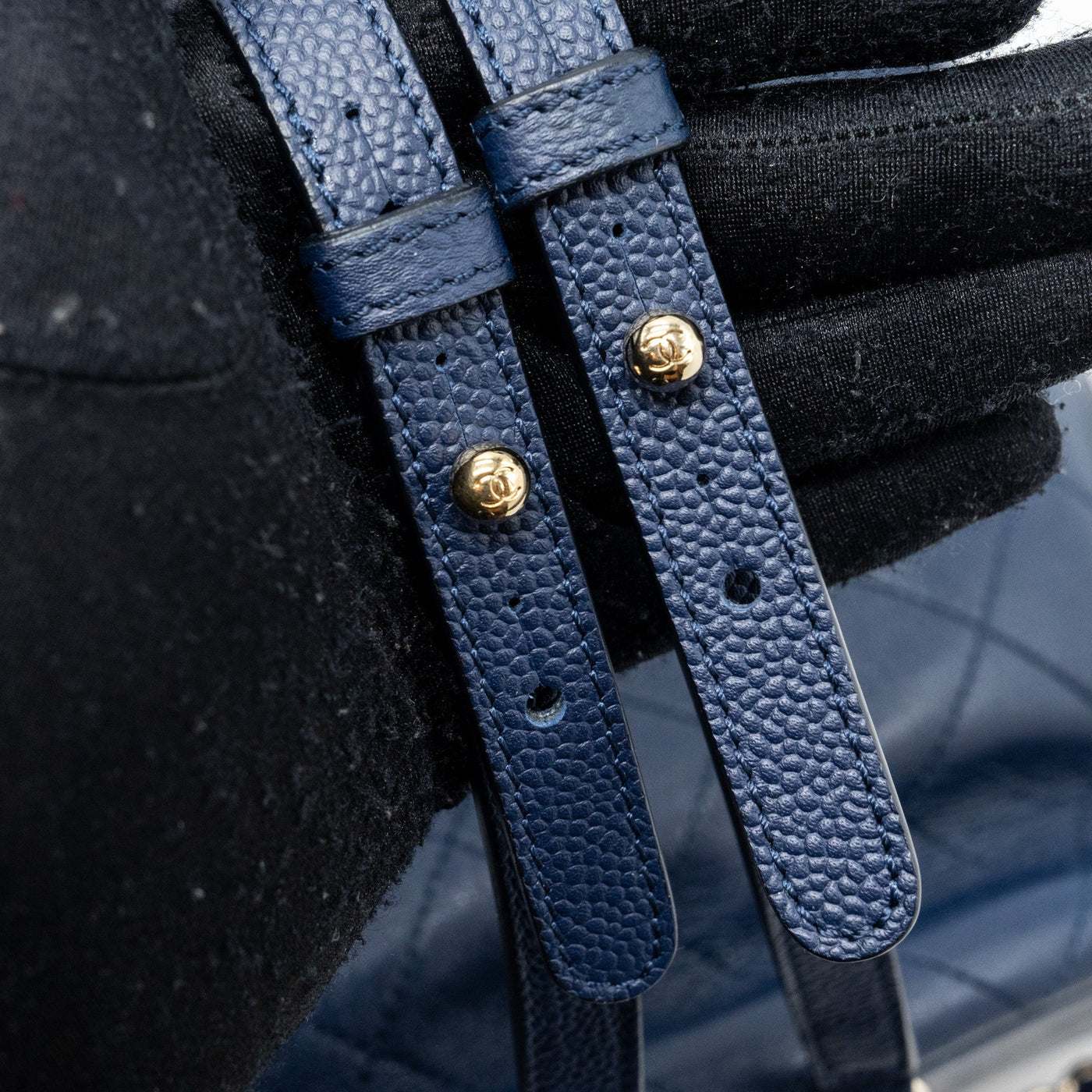 CHANEL DRAWSTRING BACKPACK LAMBSKIN / GRAINED CALFSKIN DARK BLUE LGHW