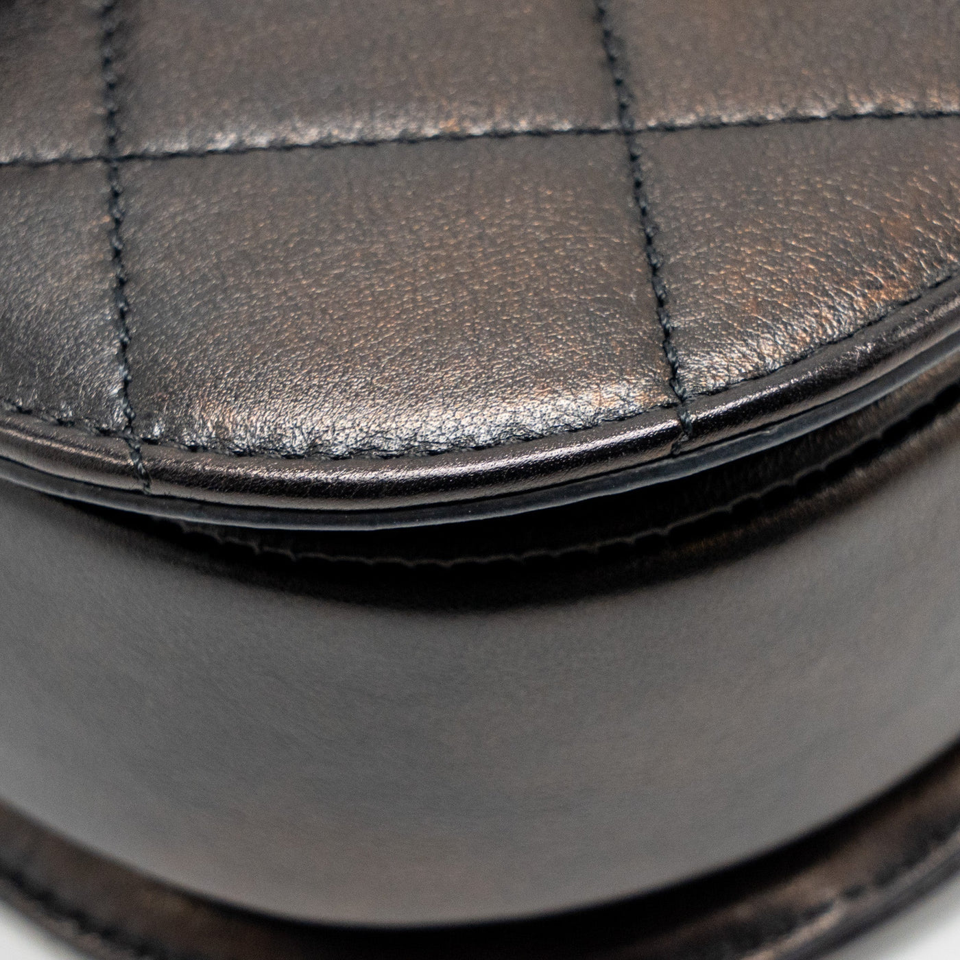 CHANEL 21S MOON MESSENGER BAG CALFSKIN BLACK GHW