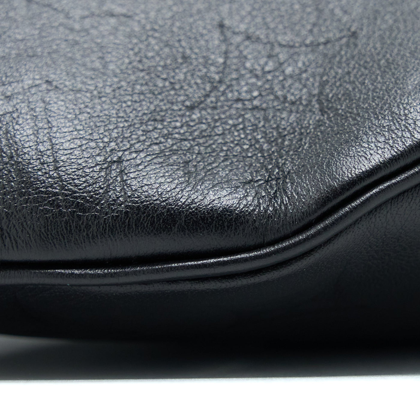 LOUIS VUITTON DISCOVERY BUMBAG PM MONOGRAM SHADOW CALFSKIN BLACK/BLACK HARDWARE