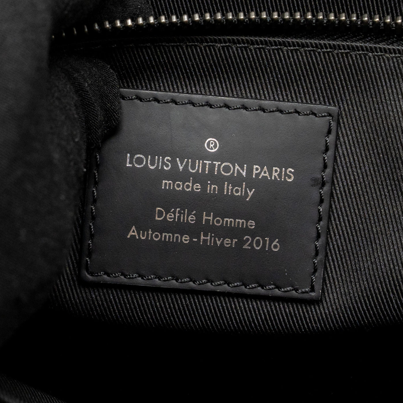 LOUIS VUITTON MESSENGER VOYAGER PM MONOGRAM CANVAS BLACK SHW