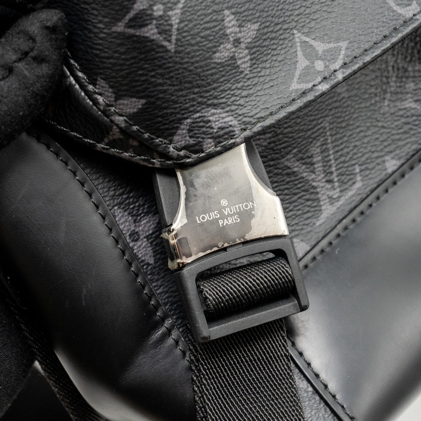 LOUIS VUITTON MESSENGER VOYAGER PM MONOGRAM CANVAS BLACK SHW