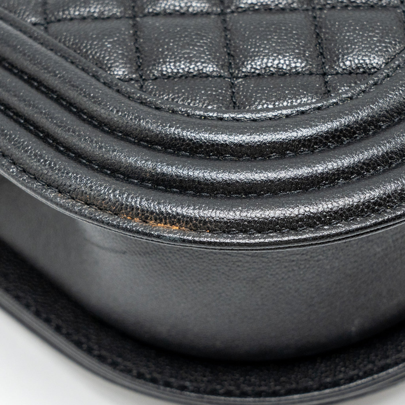 CHANEL 22A ROUND BOY MESSENGER BAG CAVIAR BLACK GHW (MICROCHIP)