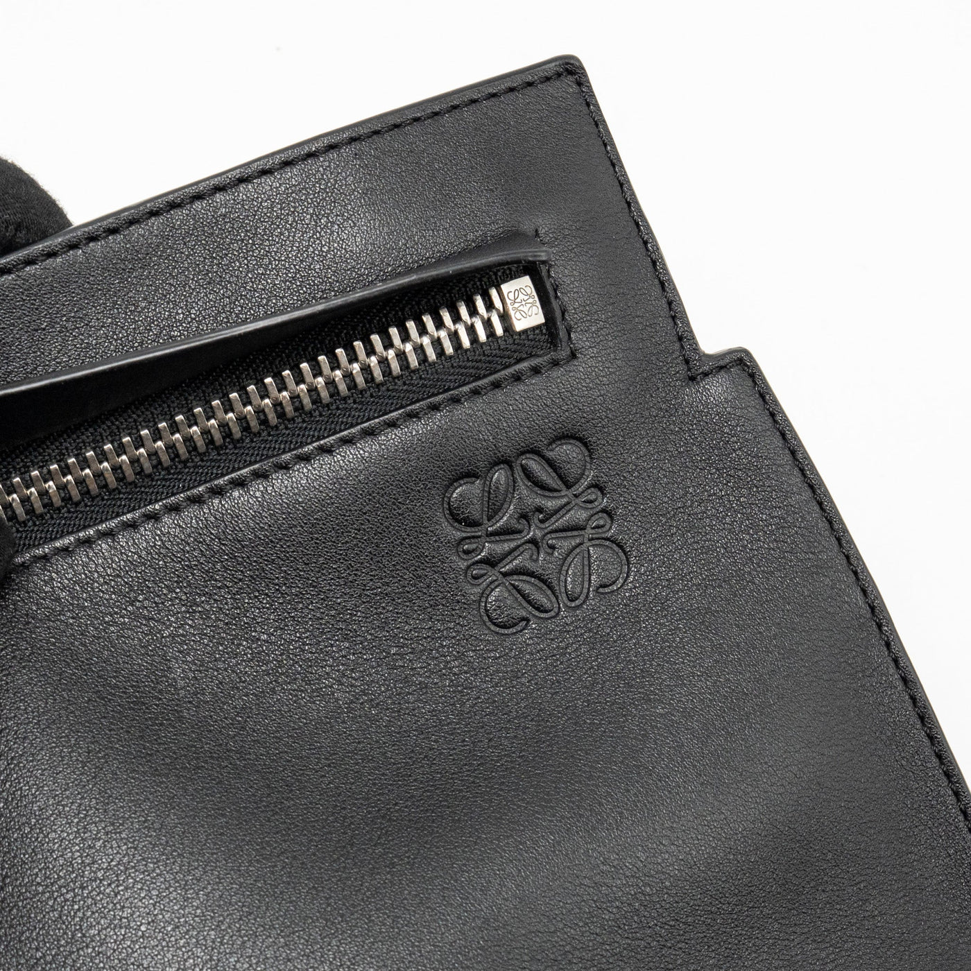 LOEWE CROSSBODY MEN’S MESSENGER BAG LEATHER BLACK SHW