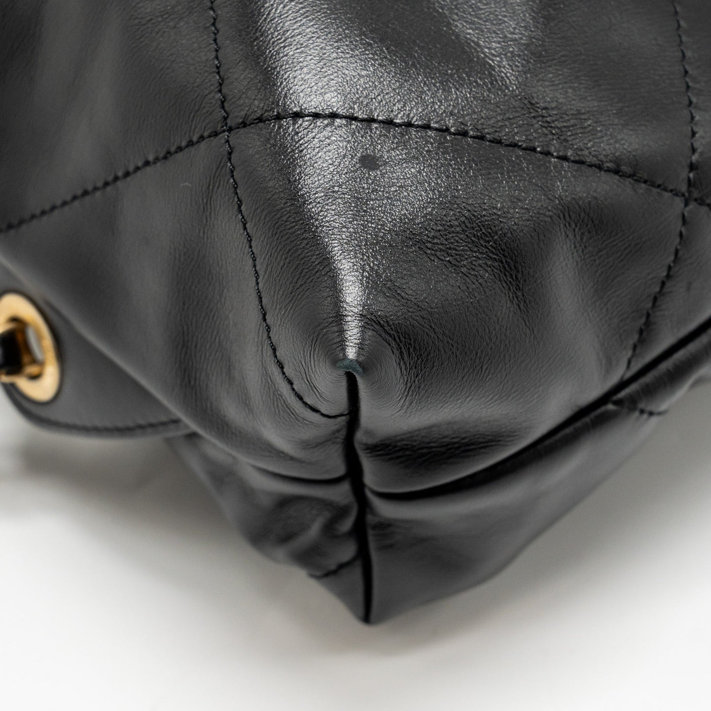 CHANEL LARGE 22 BACKPACK GOLD LETTER LOGO SHINY CALFSKIN BLACK GHW(MICROCHIP)