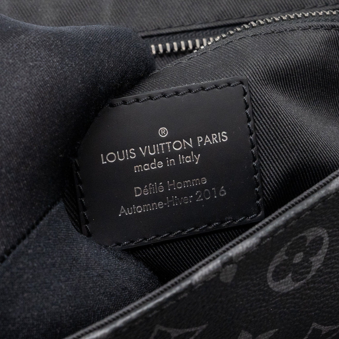LOUIS VUITTON MESSENGER PM VOYOGER MONOGRAM ECLIPSE CANVAS BLACK SHW