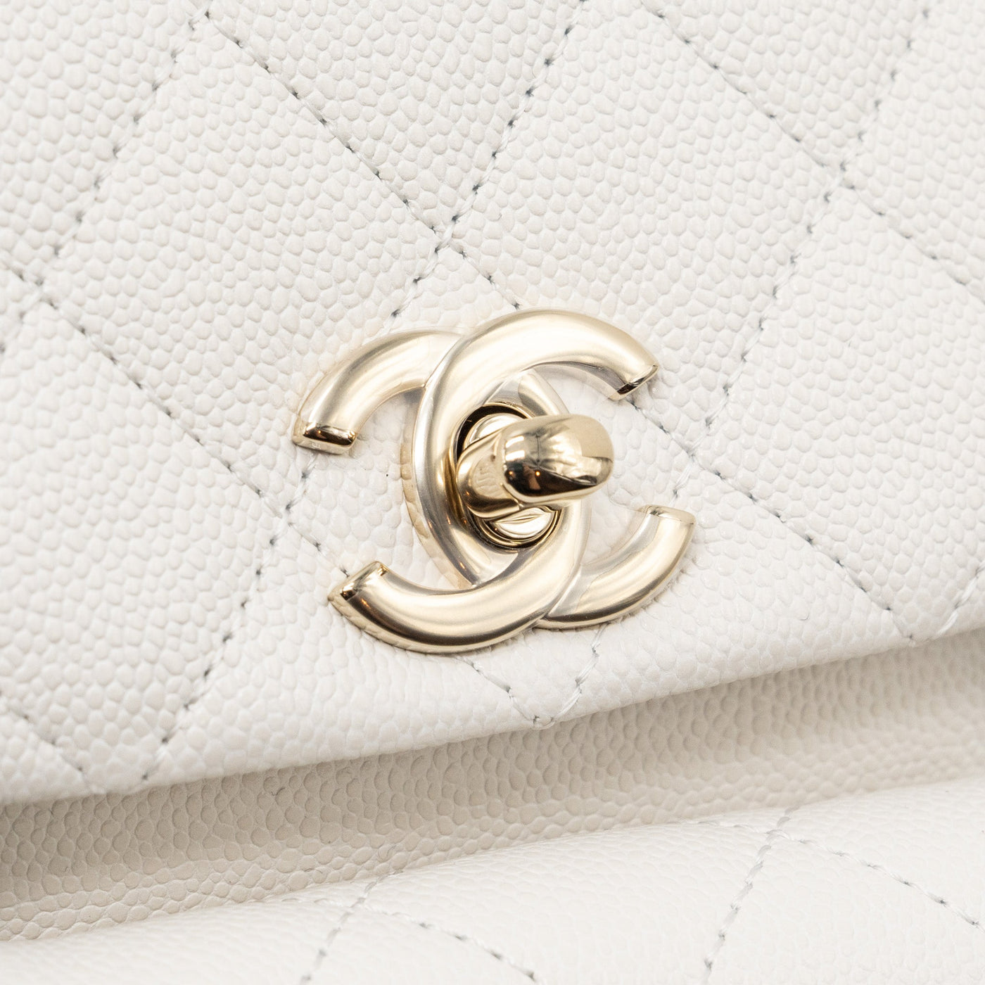 CHANEL 23K TRIPLE POCKET MINI BACKPACK CAVIAR WHITE LGHW(MICROCHIP)
