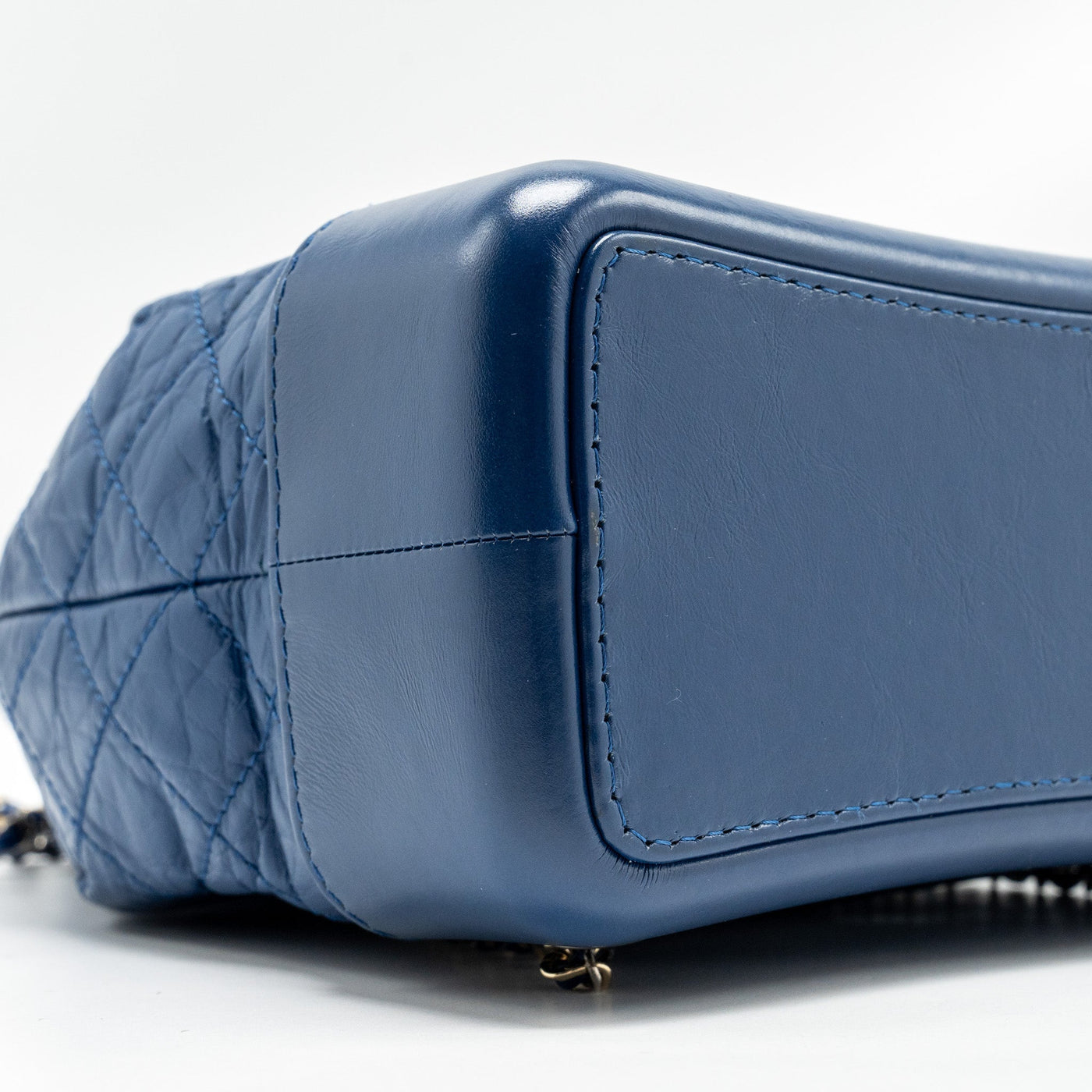 CHANEL GABRIELLE BACKPACK AGED CALFSKIN BLUE MULTICOLOUR HARDWARE