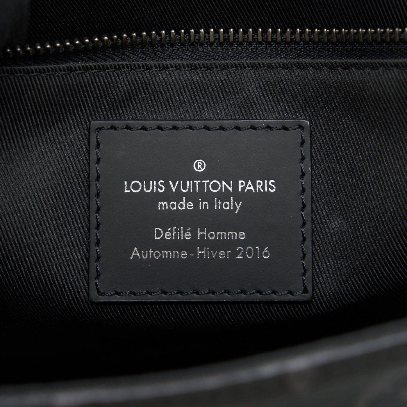 LOUIS VUITTON ECLIPSE VOYAGER MESSENGER BAG MONOGRAM CANVAS BLACK YEAR 2020
