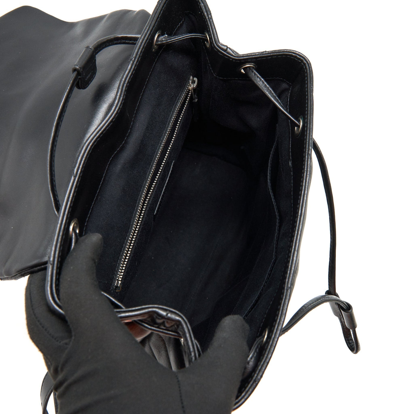 SAINT LAURENT MEDIUM LOULOU BACKPACK BLACK Y MATELASS