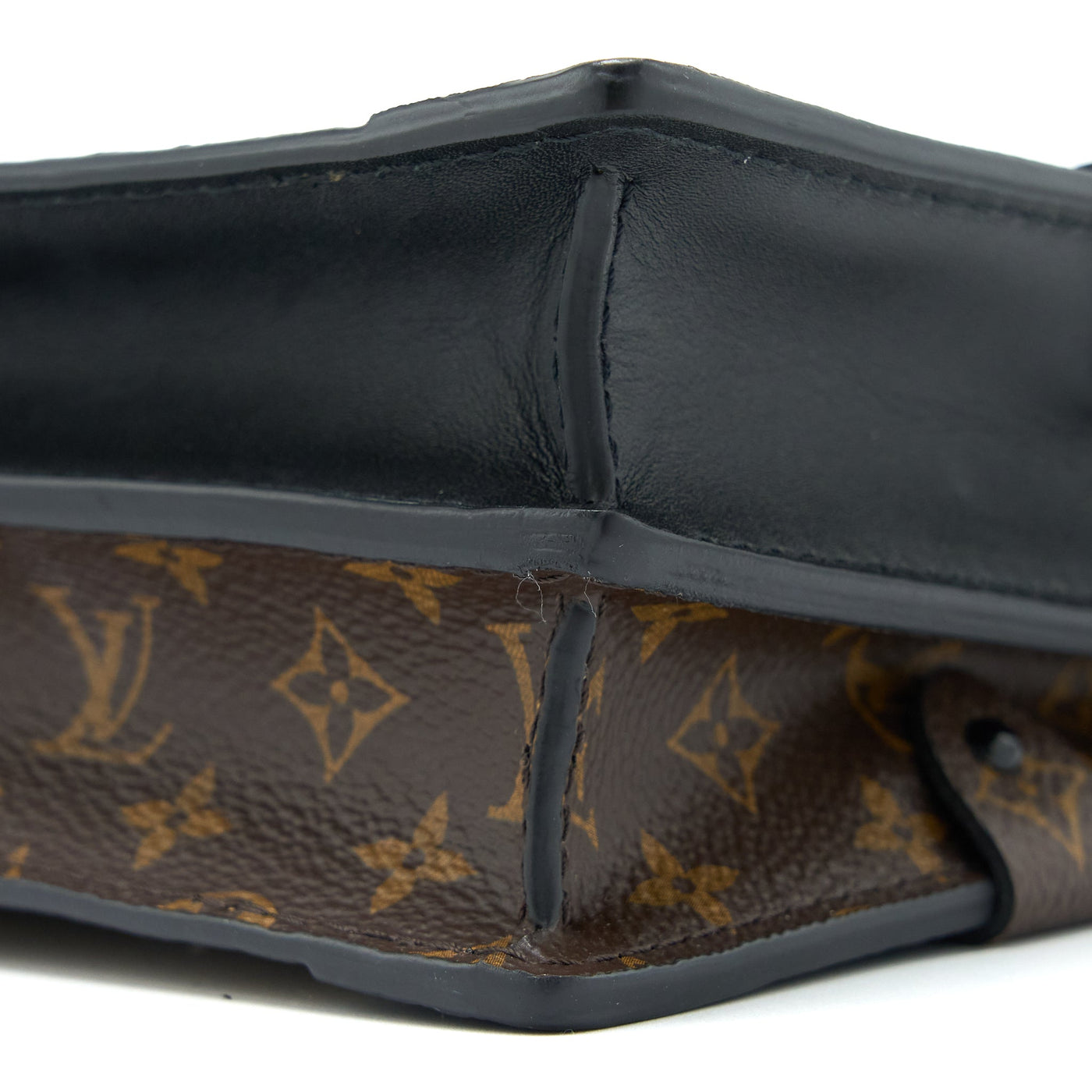 LOUIS VUITTON TRUNK CLUTCH MONOGRAM REVERSE CANVAS GHW