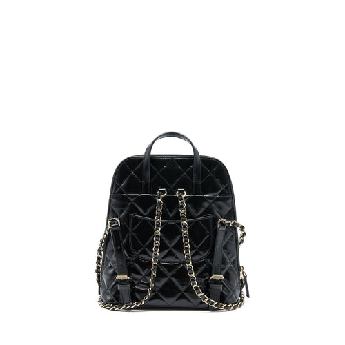 CHANEL 22A BACKPACK PATENT BLACK LGHW (MICROCHIP)