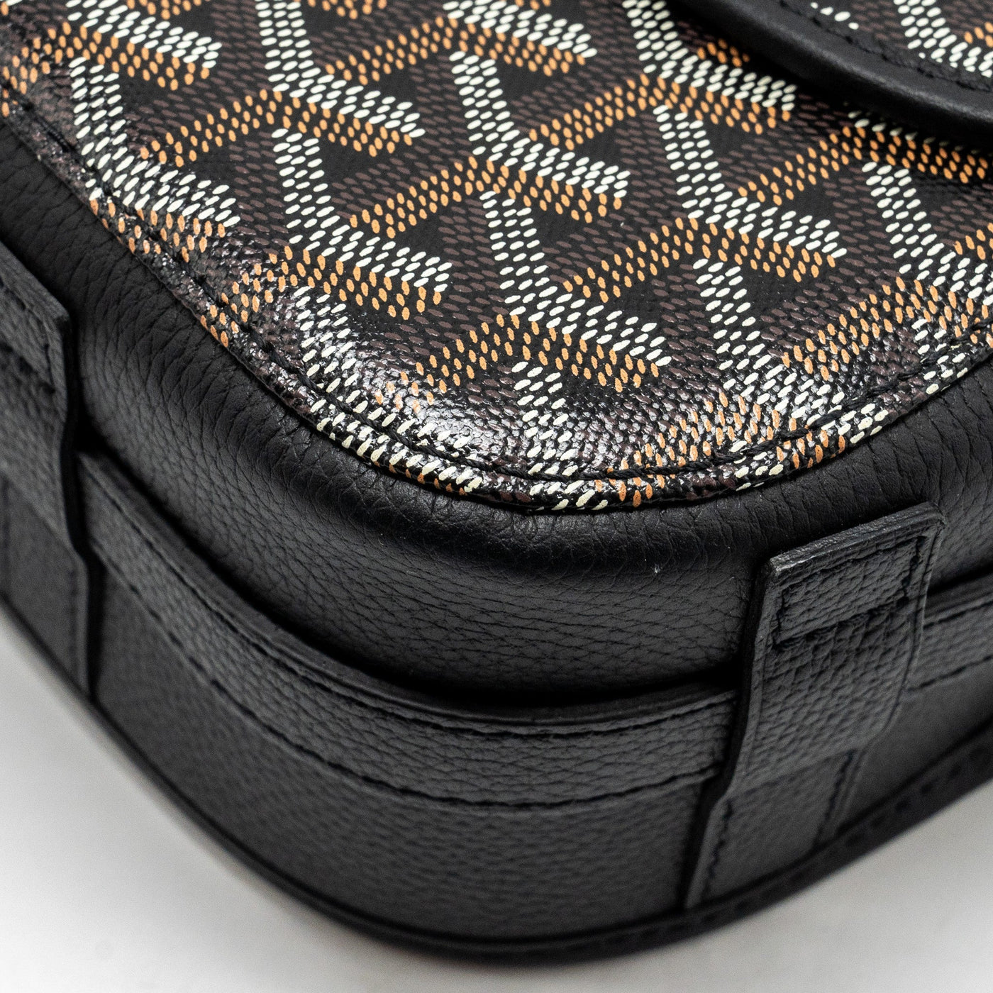 GOYARD BELVEDERE MM MESSENGER BAG GOYARDINE CANVAS/CALFSKIN BLACK SHW