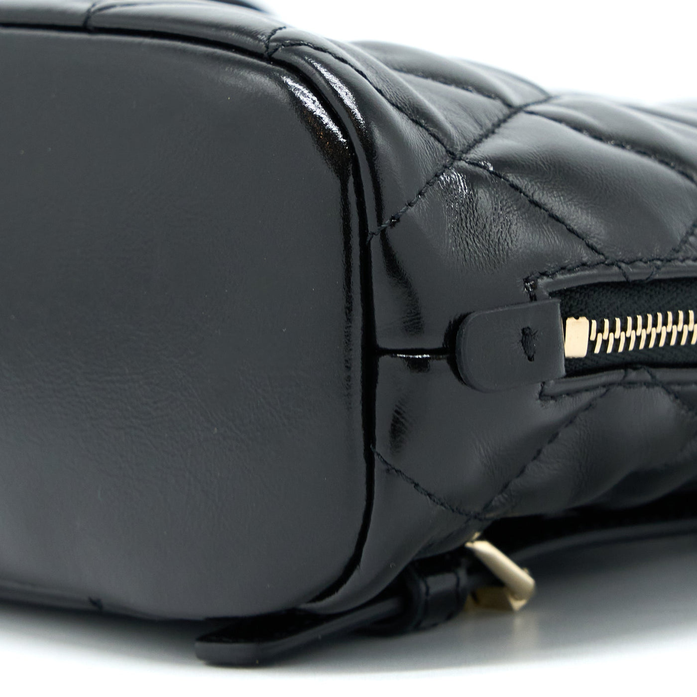 CHANEL 22A BACKPACK PATENT BLACK LGHW (MICROCHIP)