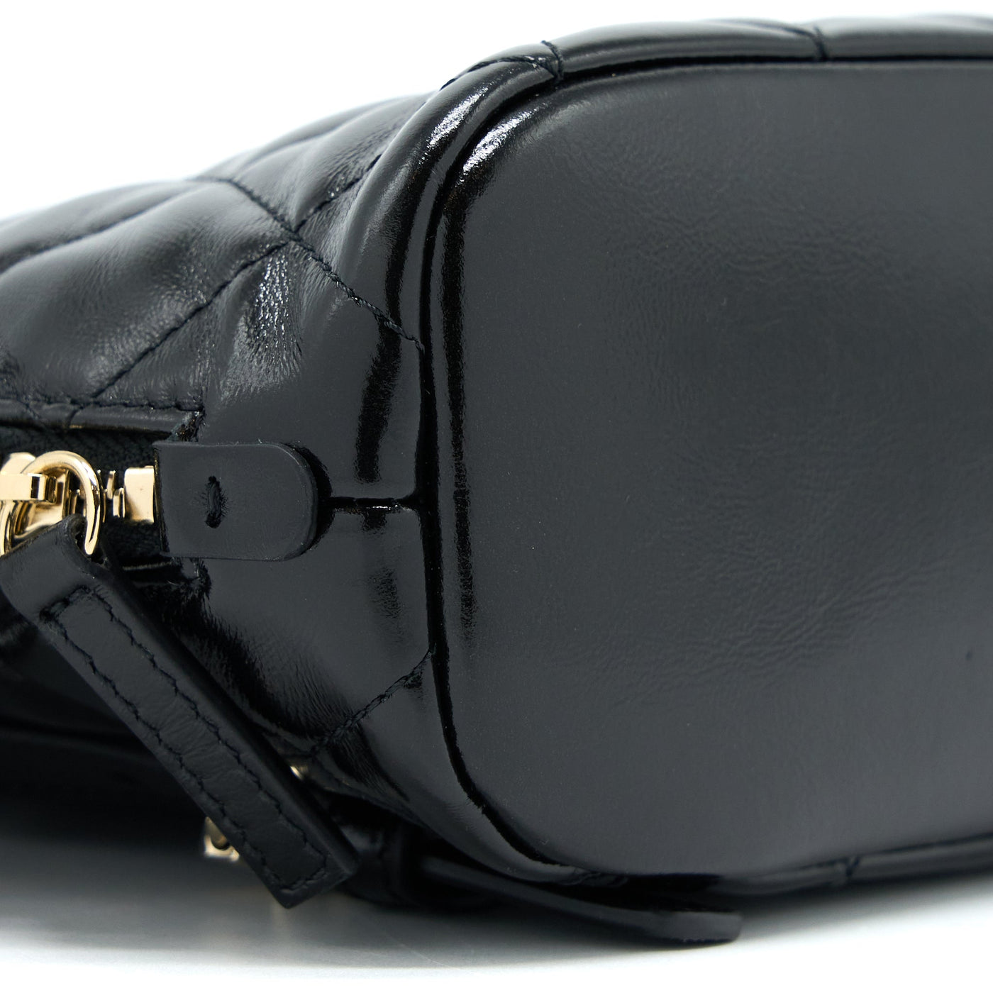 CHANEL 22A BACKPACK PATENT BLACK LGHW (MICROCHIP)