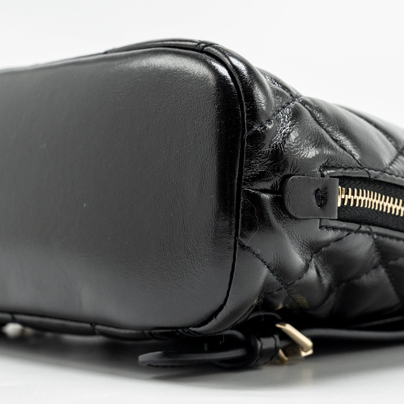 CHANEL 22A MINI BACKPACK PATENT BLACK LGHW (MICROCHIP)