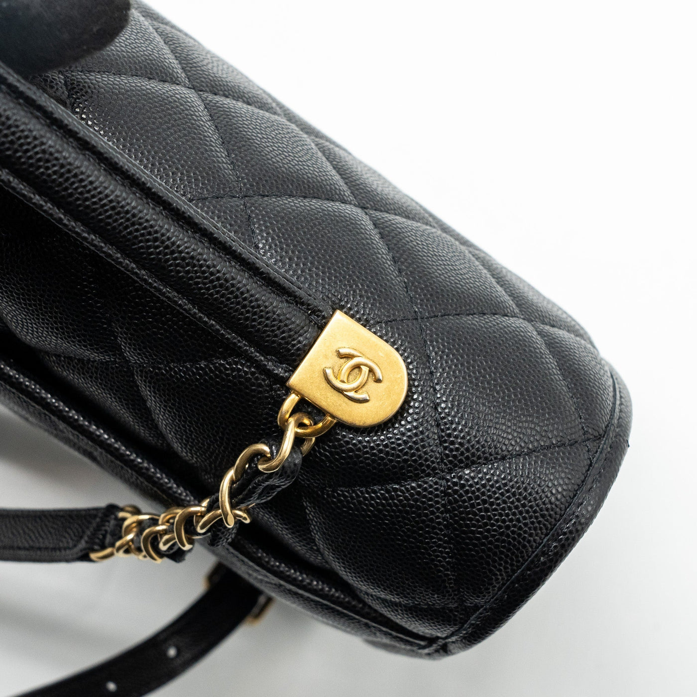 CHANEL 22K LARGE BACKPACK CAVIAR BLACK GHW(MICROCHIP)