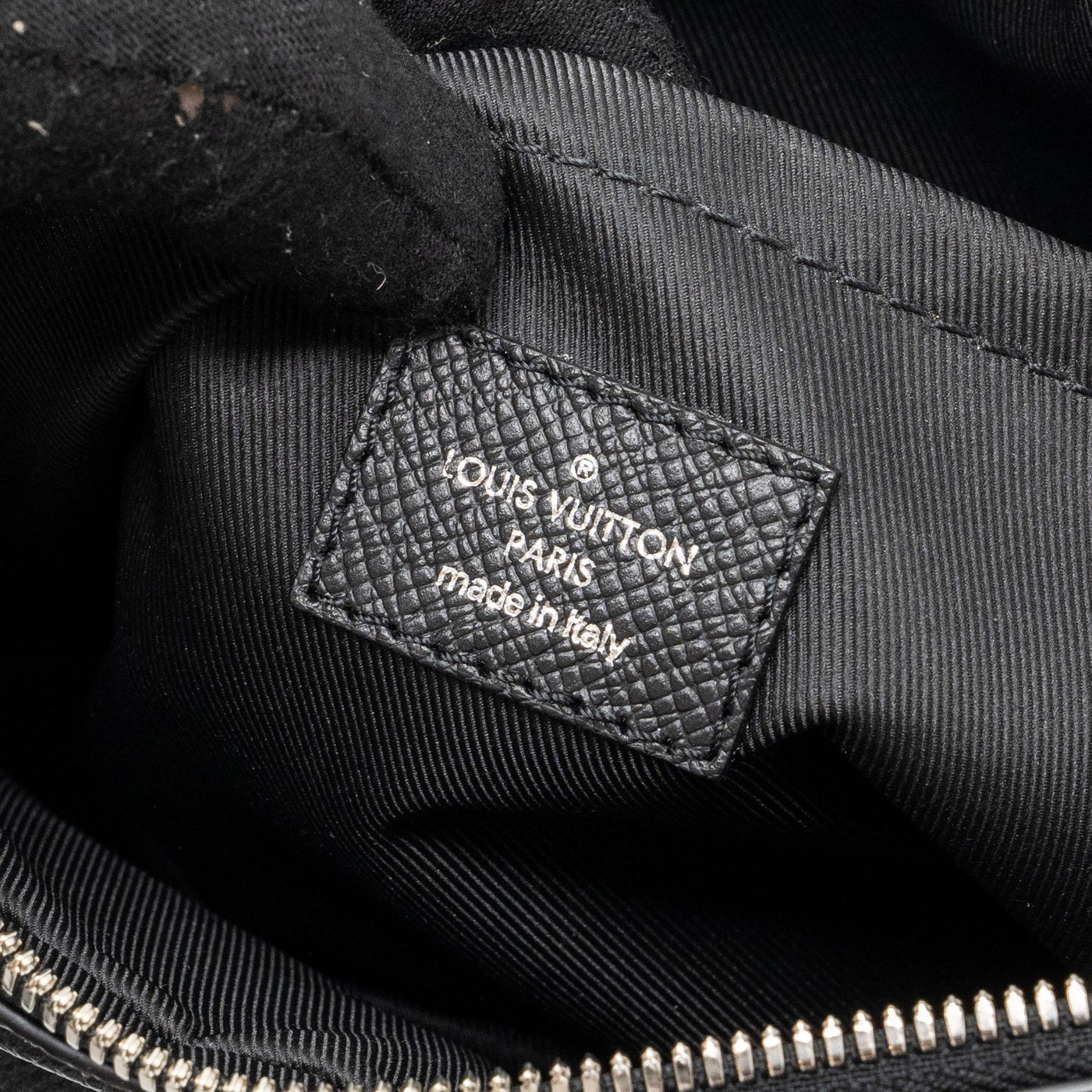 LOUIS VUITTON MESSENGER BAG MONOGRAM ECLIPSE SHW