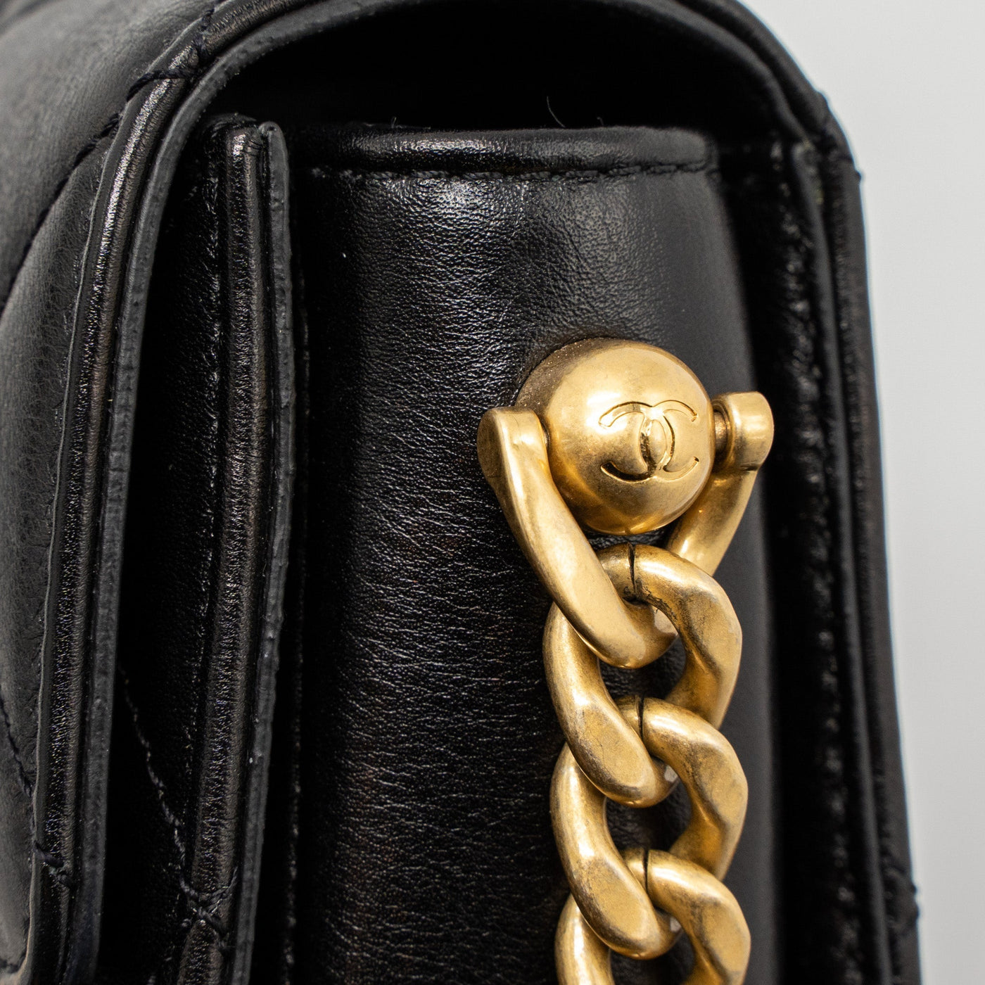 CHANEL MESSENGER BAG CALFSKIN BLACK GHW