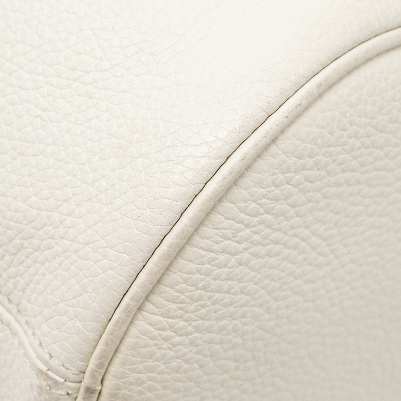 DIOR HOMME X DANIEL ARSHAM ROLLER MESSAGER BAG GRAINED CALFSKIN WHITE SHW