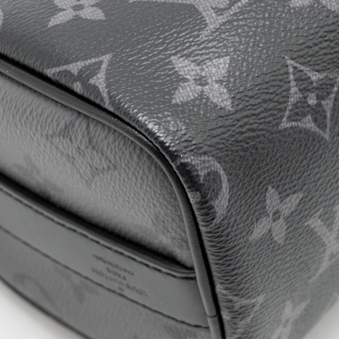 LOUIS VUITTON KEEPALL BANDOULIERE 25 MONOGRAM ECLIPSE SHW