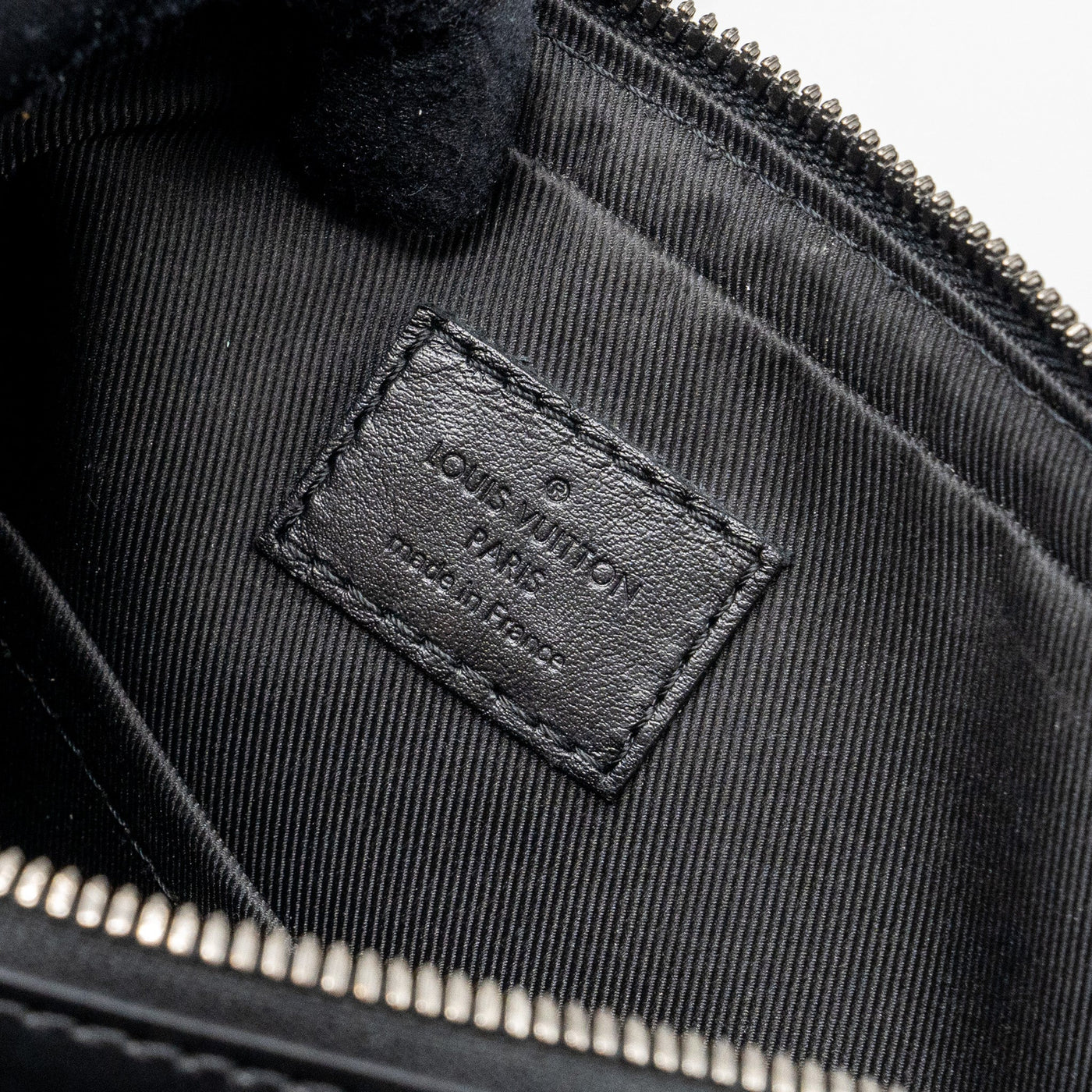 LOUIS VUITTON TRIO MESSENGER BAG MONOGRAM ECLIPSE SHW