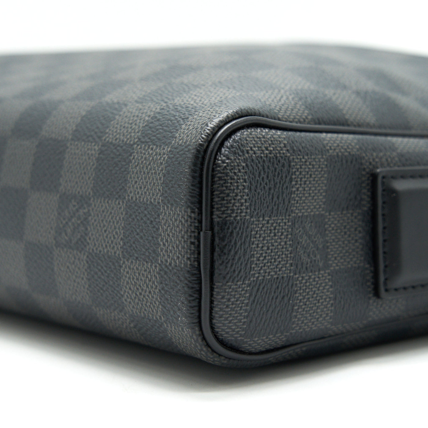 LOUIS VUITTON DAYTON PM MEN'S MESSENGER BAG