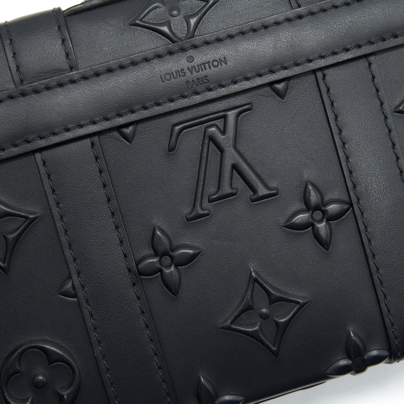 LOUIS VUITTON TRUNK SLINGBAG BLACK