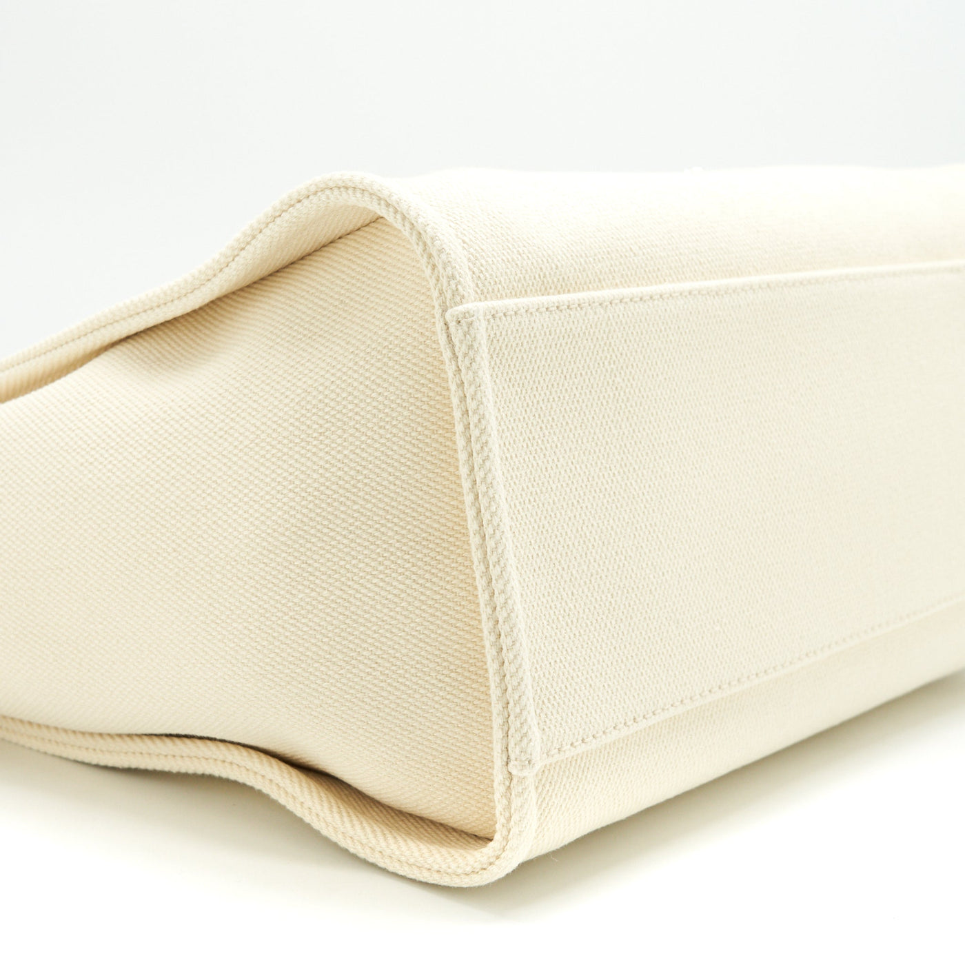 CHANEL DEAUVILLE TOTE BAG IN CREAMY WHITE/ BEIGE GHW