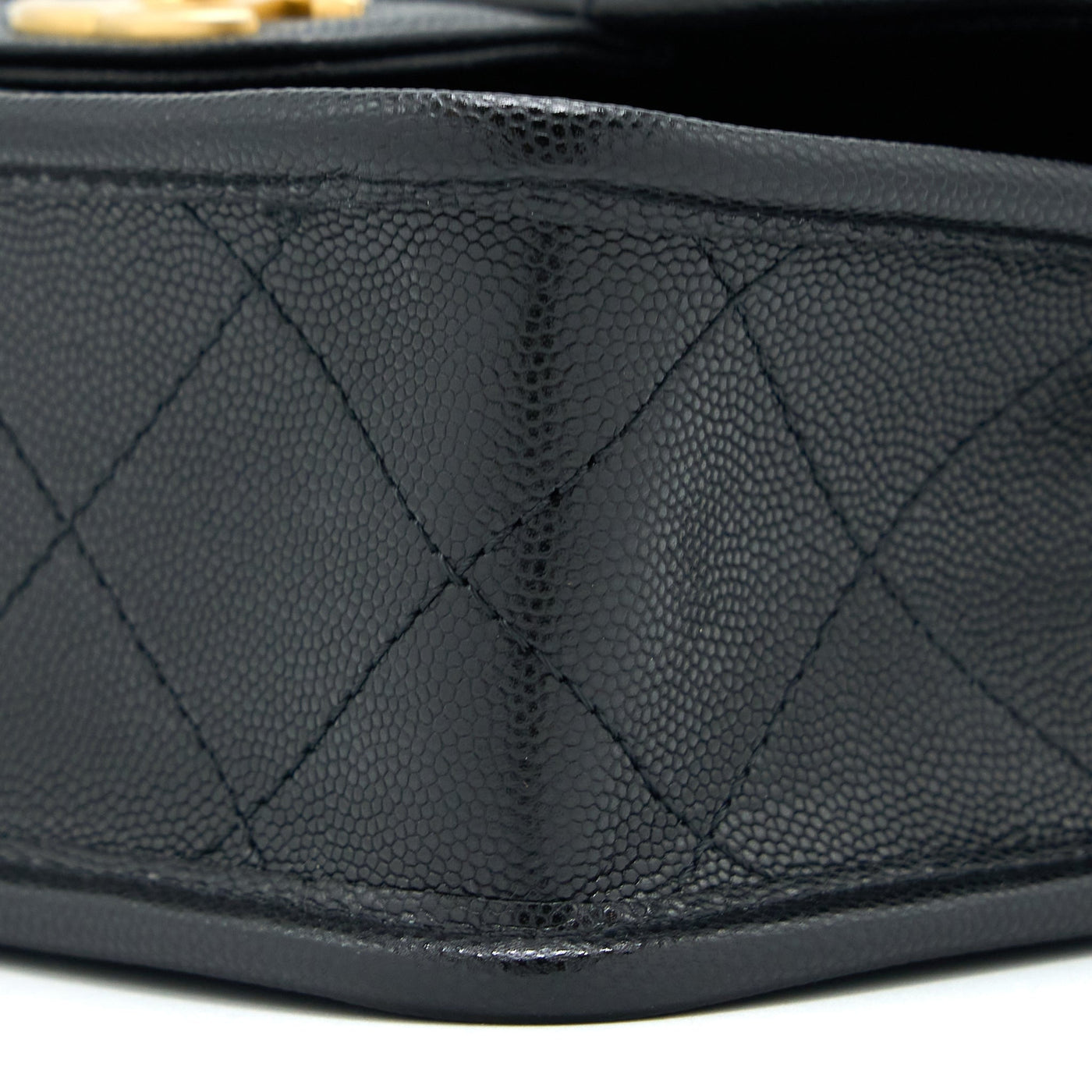 CHANEL 22K TOP HANDLE MESSENGER BAG CAVIAR BLACK BRUSHED GHW(MICROCHIP)